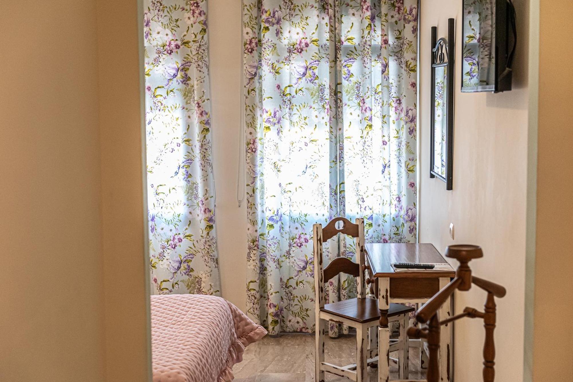 Hotel Las Rosas Priego de Córdoba Buitenkant foto